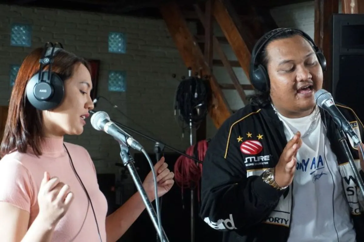 Ndarboy dan Happy Asmara Angkat Musik Jawa ke Layar Lebar Lewat “Cidro Asmoro”